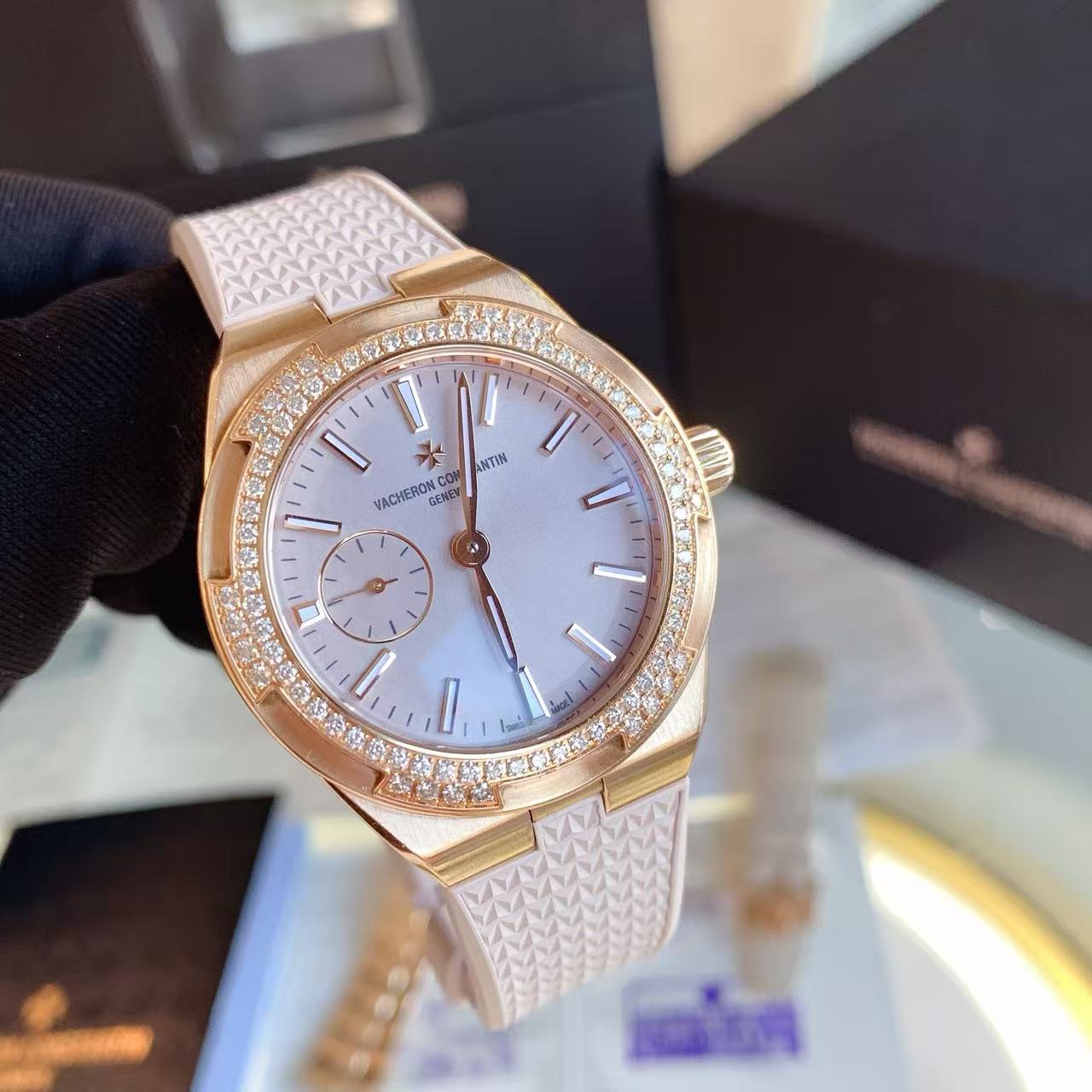 Vacheron Constantin 2305V/100R-B077 Overseas