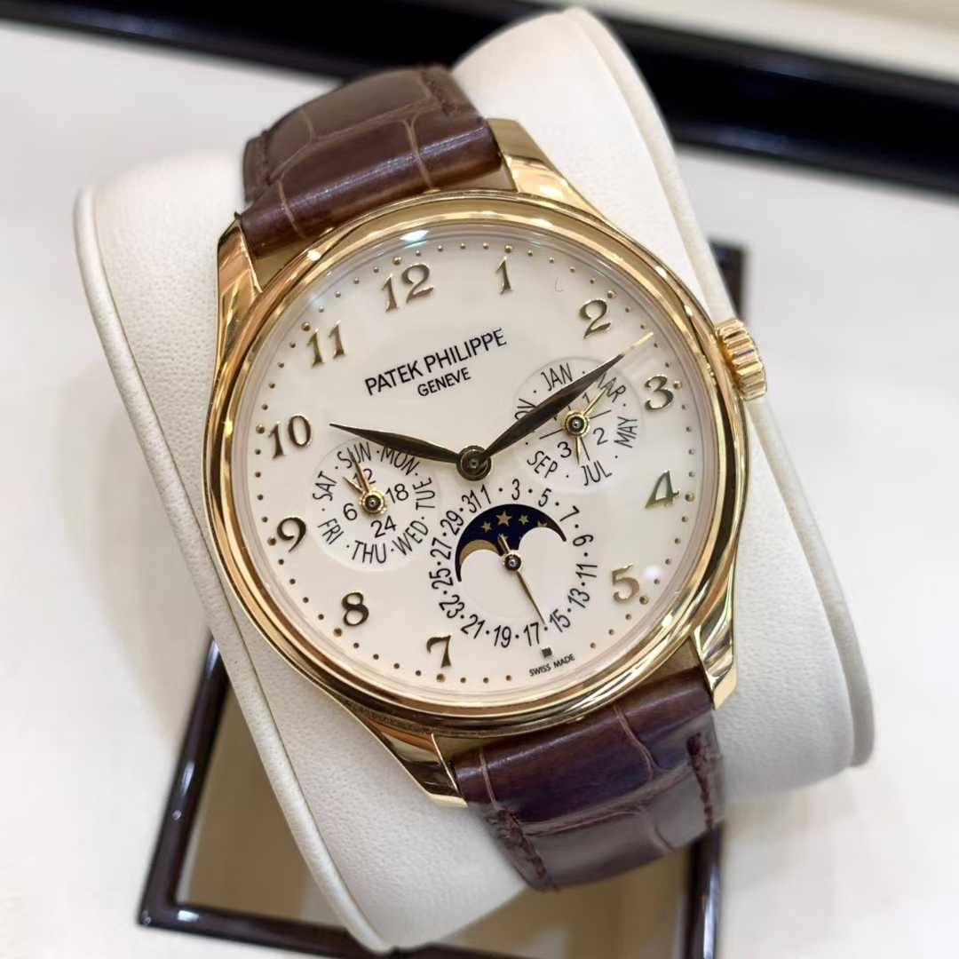 Patek Philippe 5327R-001 Nautilus