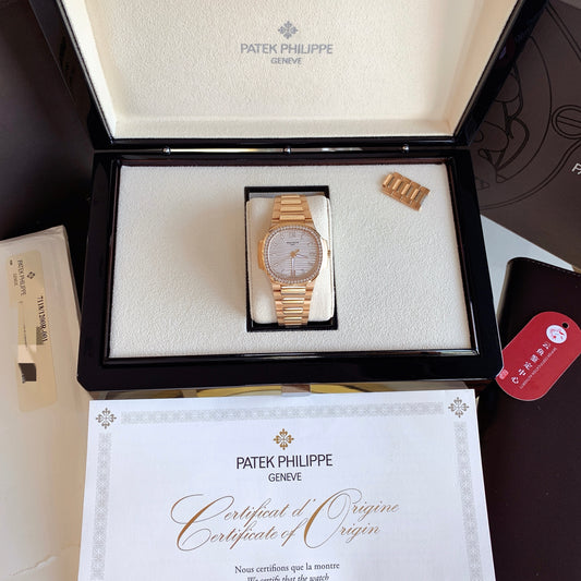 Patek Philippe 7118/1200R-001 Nautilus